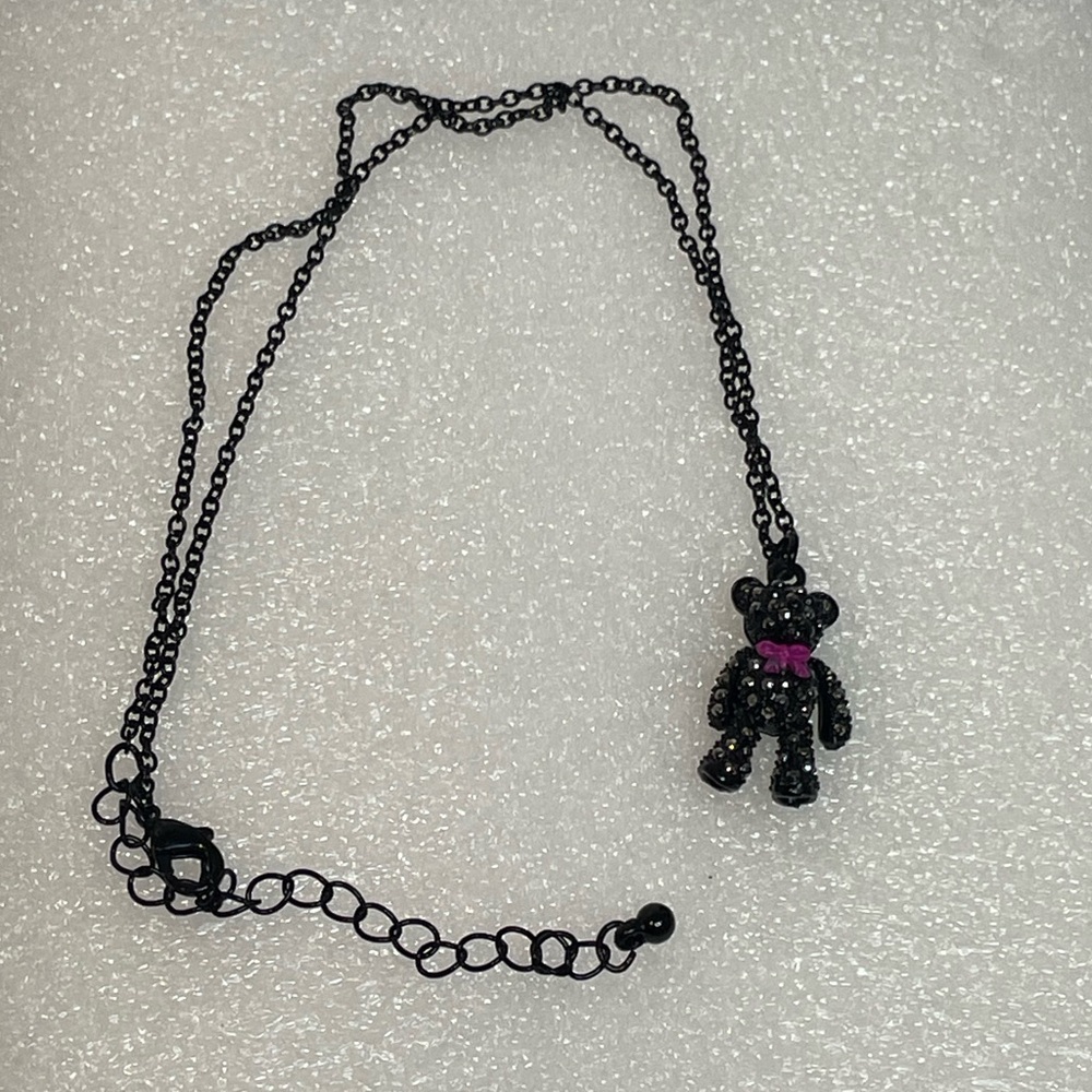 Sparkly black 🧸teddy bear pendant with chain necklace.